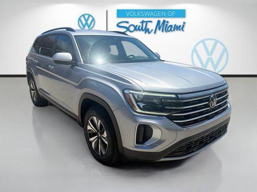 Silver Mist Metallic 2024 Volkswagen Atlas 2.0T SE