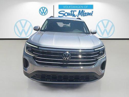 Silver Mist Metallic 2024 Volkswagen Atlas 2.0T SE