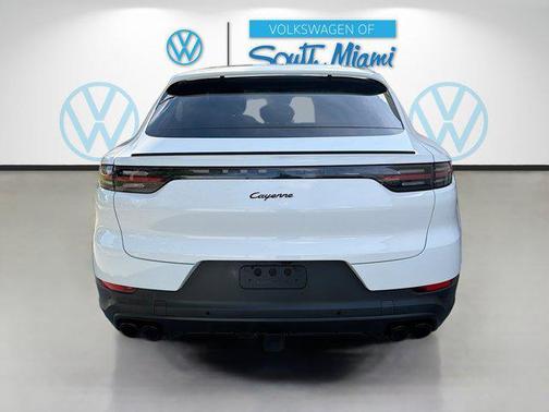 2023 Porsche Cayenne Platinum Edition