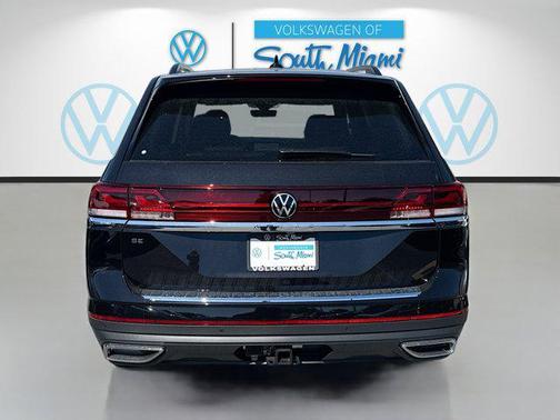 deep black pearl 2026 Volkswagen Atlas 2.0T SE w/Technology