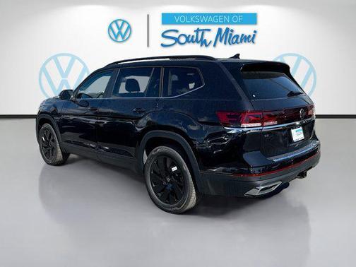 deep black pearl 2026 Volkswagen Atlas 2.0T SE w/Technology