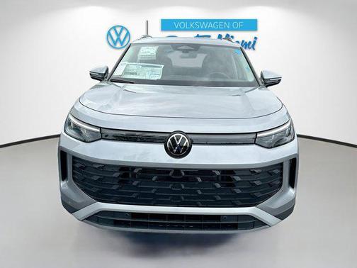 2025 Volkswagen Tiguan 2.0T SE 4MOTION