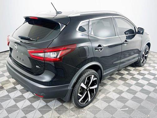 2021 Nissan Rogue Sport SL
