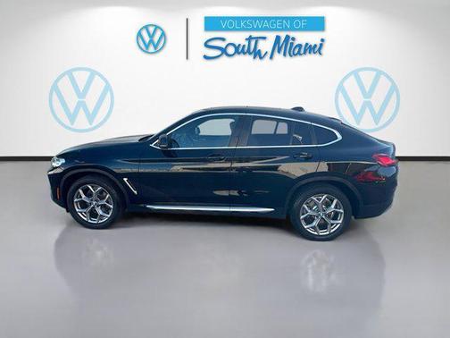 2023 BMW X4 xDrive30i