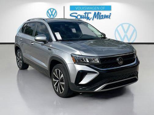 Gray 2022 Volkswagen Taos 1.5T SE