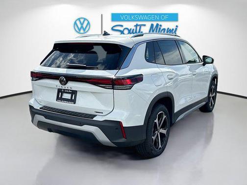 2025 Volkswagen Tiguan 2.0T SE 4MOTION
