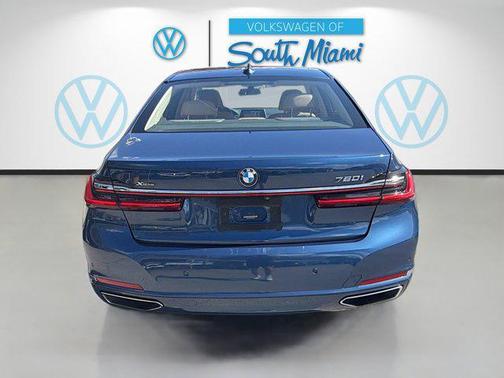 2022 BMW 750 i xDrive