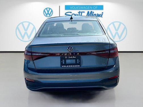 Platinum 2026 Volkswagen Jetta 1.4T SE