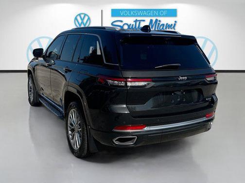 2023 Jeep Grand Cherokee Summit