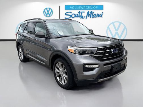 Carbonized Gray Metallic 2021 Ford Explorer XLT