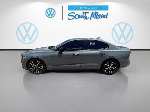 Crystal White Metallic 2024 Volvo S60 B5 Core Dark Theme