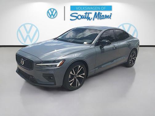 Crystal White Metallic 2024 Volvo S60 B5 Core Dark Theme