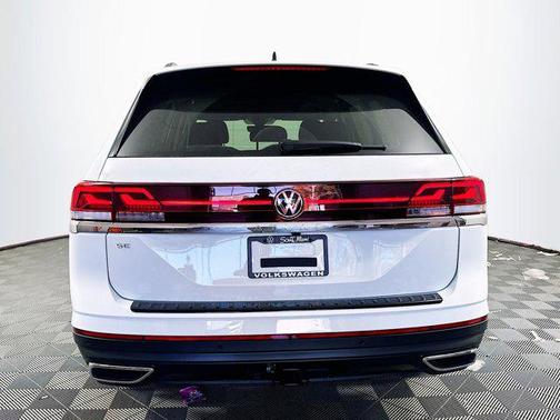 2025 Volkswagen Atlas 2.0T SE w/Technology
