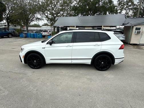 2020 Volkswagen Tiguan 2.0T SE R-Line Black