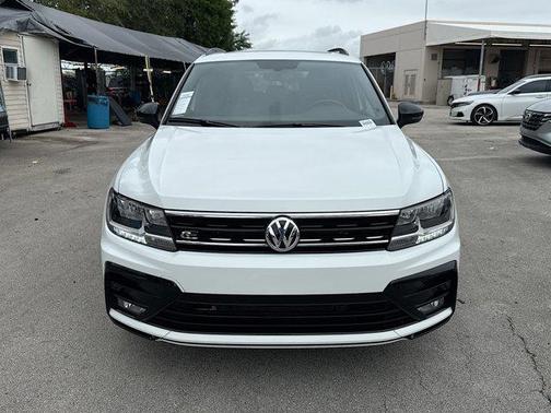 2020 Volkswagen Tiguan 2.0T SE R-Line Black