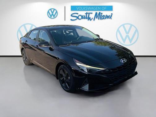 Phantom Black 2023 Hyundai ELANTRA SEL