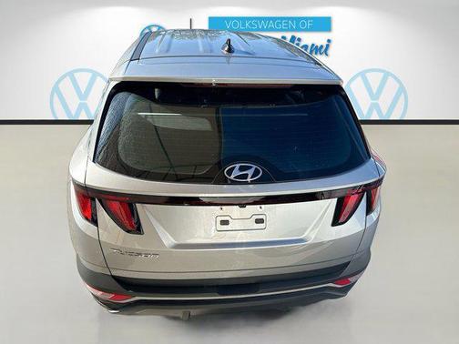 2024 Hyundai TUCSON SE