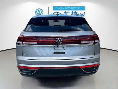 2025 Volkswagen Atlas Cross Sport 2.0T SE