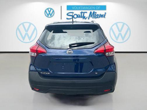 Blue 2019 Nissan Kicks S
