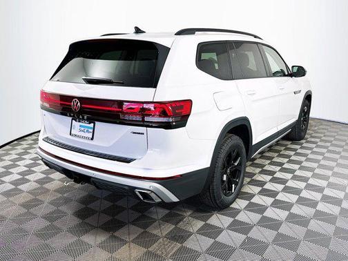 2025 Volkswagen Atlas 2.0T Peak Edition