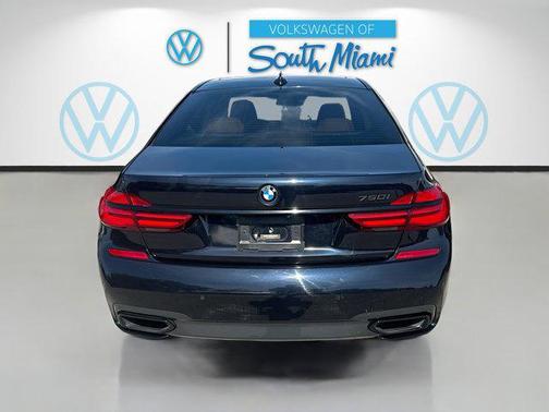 Carbon Black Metallic 2018 BMW 750 I