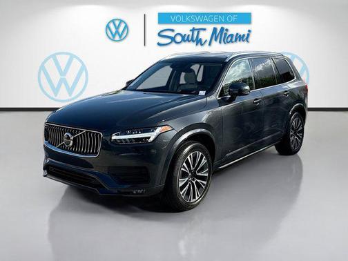 2021 Volvo XC90 T6 Momentum