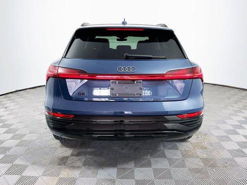 2024 Audi Q8 e-tron Premium Plus