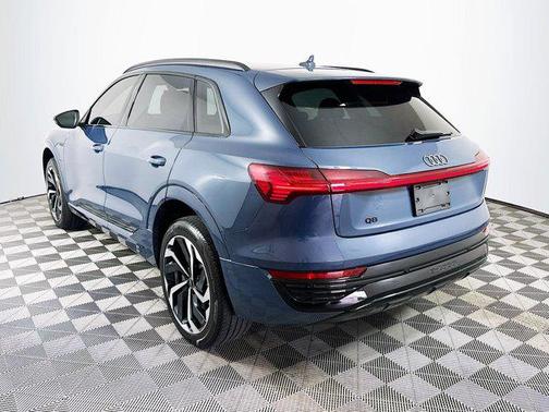 2024 Audi Q8 e-tron Premium Plus