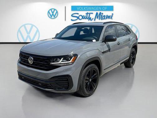 Pure Gray 2023 Volkswagen Atlas Cross Sport 2.0T SEL