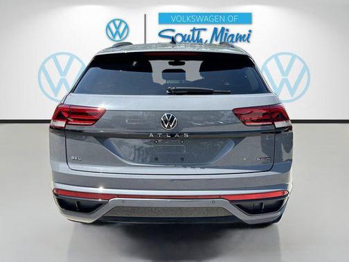 Pure Gray 2023 Volkswagen Atlas Cross Sport 2.0T SEL