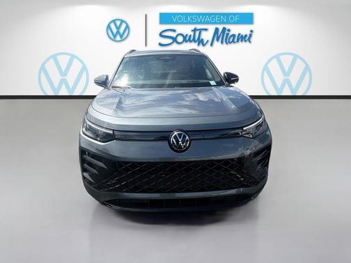 Platinum 2026 Volkswagen Tiguan 2.0T SE R-Line Black