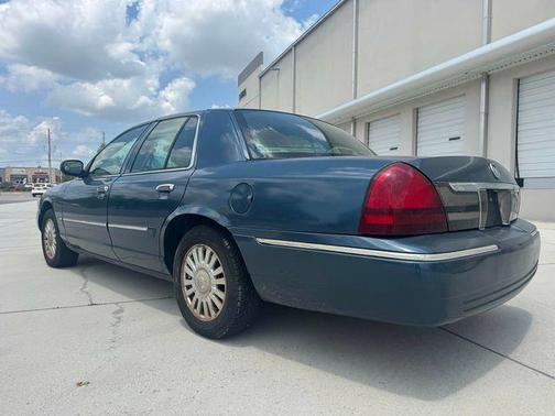 2007 Mercury Grand Marquis 4dr Sedan LS