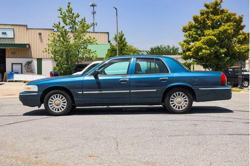 2007 Mercury Grand Marquis 4dr Sedan LS
