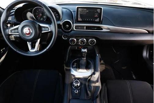 Grigio Moda (Meteor Gray) 2017 FIAT 124 Spider Base