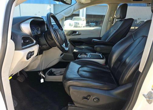 2020 Chrysler Pacifica Touring-L Plus