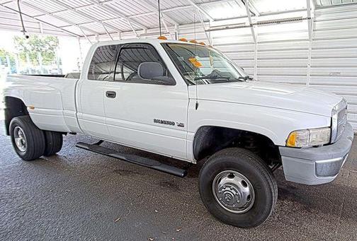 Bright White 2001 Dodge Ram 3500 Quad Cab DRW