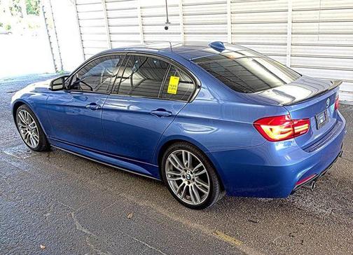 Estoril Blue Metallic 2016 BMW 340 340i