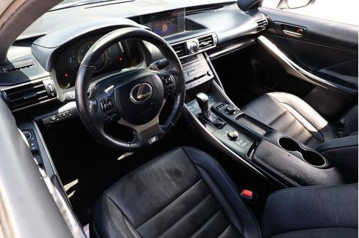 2019 Lexus IS 300 Base