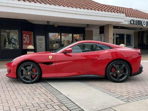 Rosso Corsa 2019 Ferrari Portofino Base
