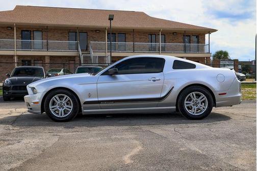 2014 Ford Mustang V6