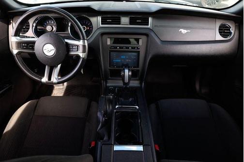 2014 Ford Mustang V6