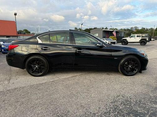 2017 INFINITI Q50 3.0t Signature Edition