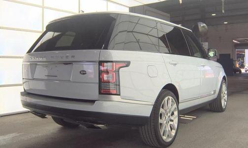 Yulong White 2017 Land Rover Range Rover 5.0L Supercharged
