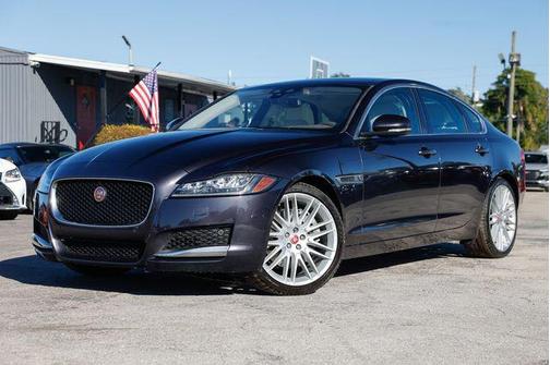 2017 Jaguar XF 35t Prestige