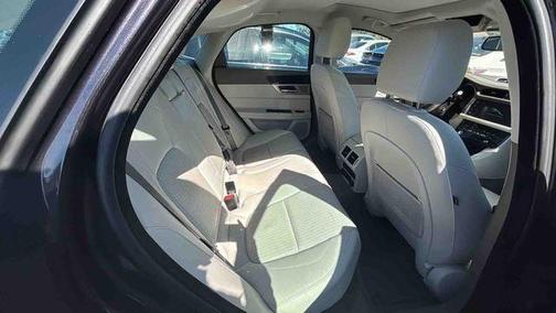 2017 Jaguar XF 35t Prestige