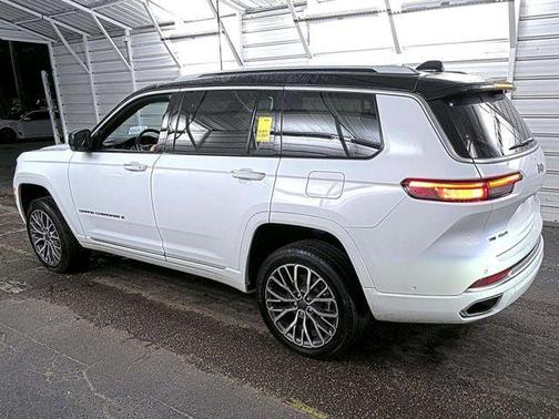 Bright White Clearcoat 2021 Jeep Grand Cherokee L Summit Reserve