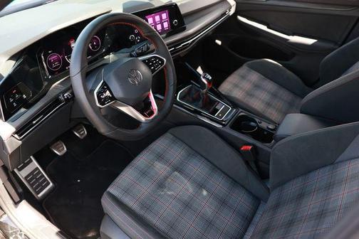 Deep Black Pearl 2024 Volkswagen Golf GTI 1.4T TSI