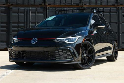 Deep Black Pearl 2024 Volkswagen Golf GTI 1.4T TSI