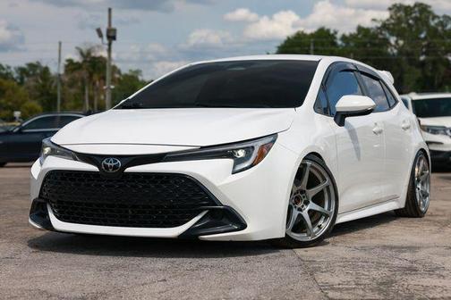 Ice Cap 2024 Toyota Corolla SE