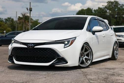 Ice Cap 2024 Toyota Corolla SE